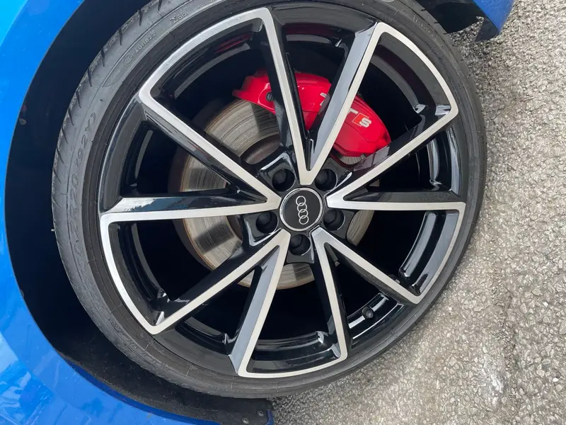 Gloss black powder coated alloy wheel by Dimonty Alloys, Standish
