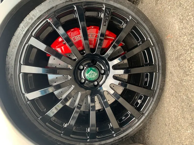 Kerbed alloy wheel restored to a factory finish by Dimonty Alloys