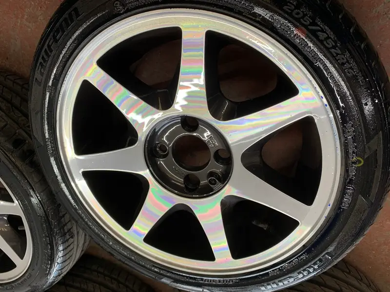 Custom colour alloy wheel refurbishment by Dimonty Alloys